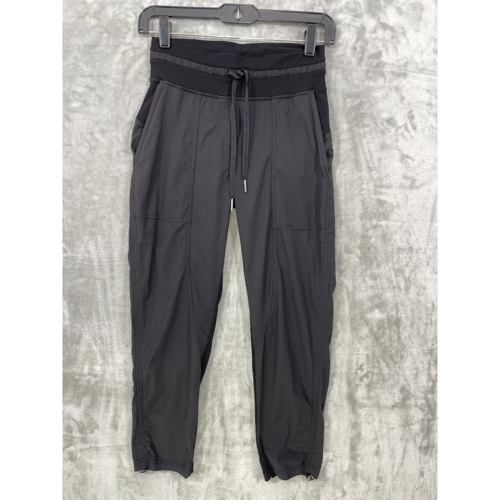 Lululemon Dance Studio Pants  Women's Size 2 Cropped Ribbed Black  LW6AVQS